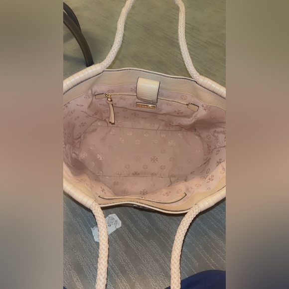 Tory Burch Taylor Tote Leather Shoulder Bag Shopper Handbag in Devon Sand - Picture 4 of 15